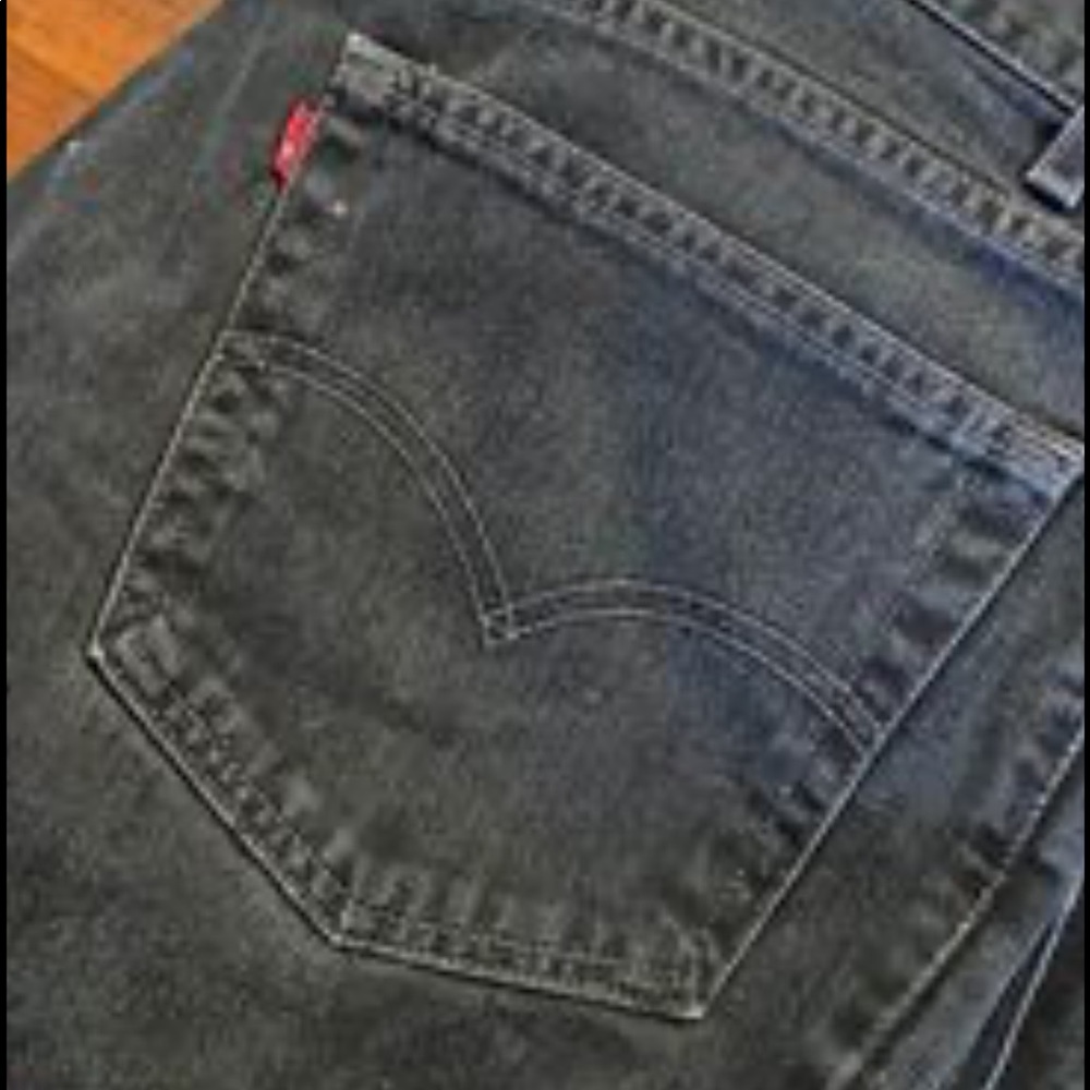 Levis 550